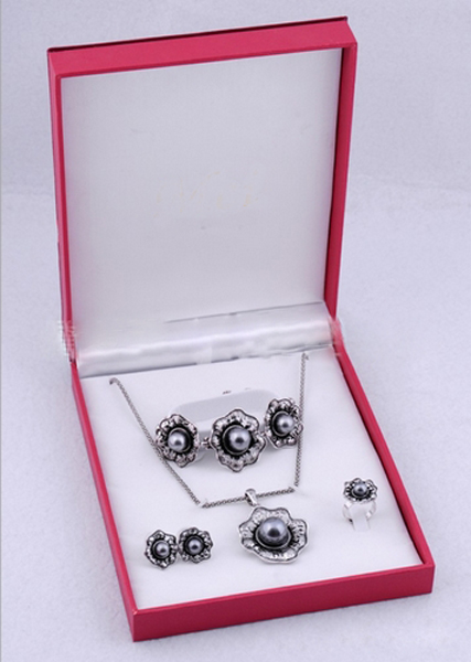 Ladies' Jewelry Gift Set Ladies' Jewelry Gift Set