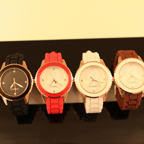 Ladies' Quartz Watch Ladies' Quartz Watch