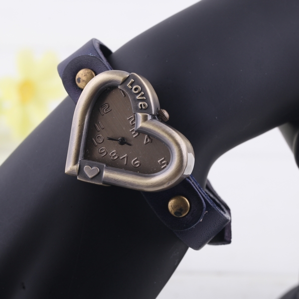 Bracelet Watch With Heart Case Bracelet Watch With Heart Case